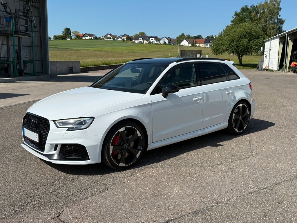 Bild des Angebotes Audi RS3 8V Sportback non-OPF /PANO/B&O/Kamera