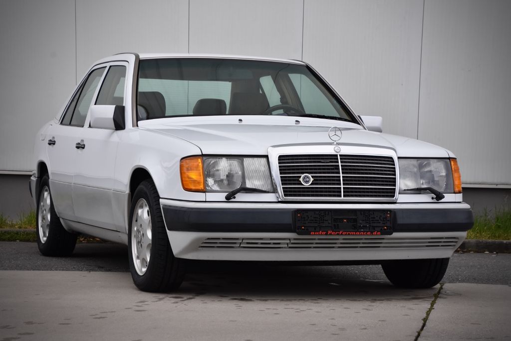 Bild des Angebotes Mercedes-Benz E 420 / 400 E W124 mit V8
