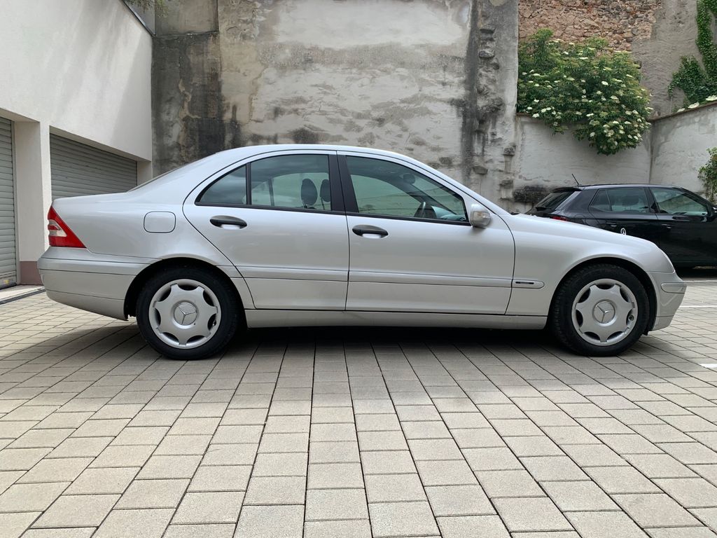 Bild des Angebotes Mercedes-Benz 320