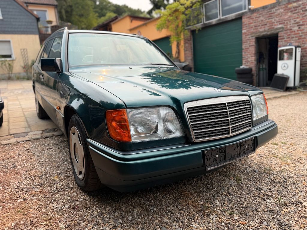 Bild des Angebotes Mercedes-Benz 220 E220 7 Sitzer W124 Leder ESSD