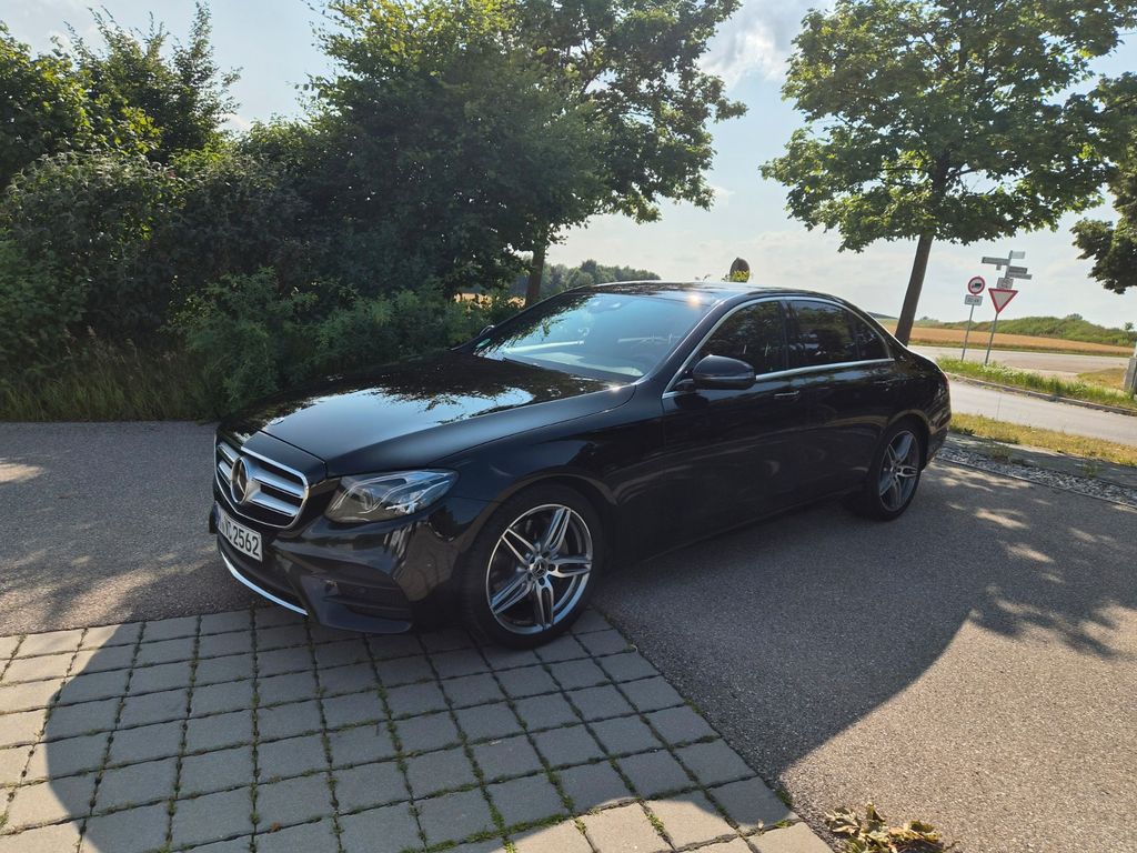 Bild des Angebotes Mercedes-Benz E 250 AMG Line Autom. AMG Line / NAVI / KAMERA