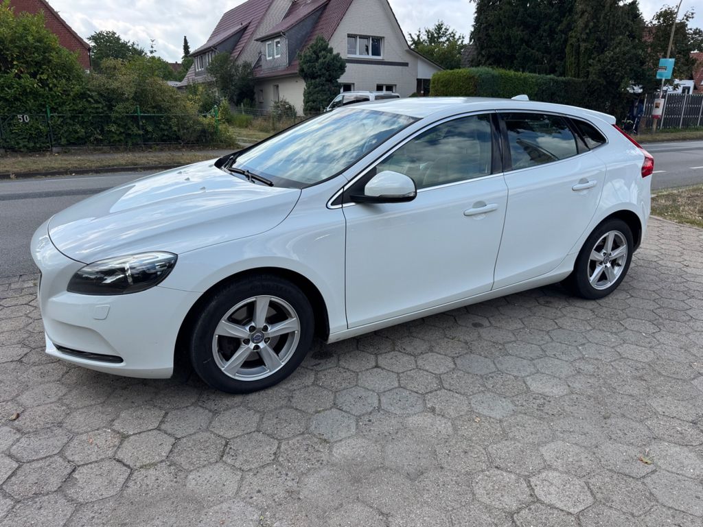 Bild des Angebotes Volvo V40 D3 150PS *Leder+Xenon+PDC+8xReifen*Guter Zu