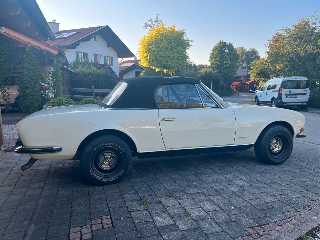 Peugeot 504