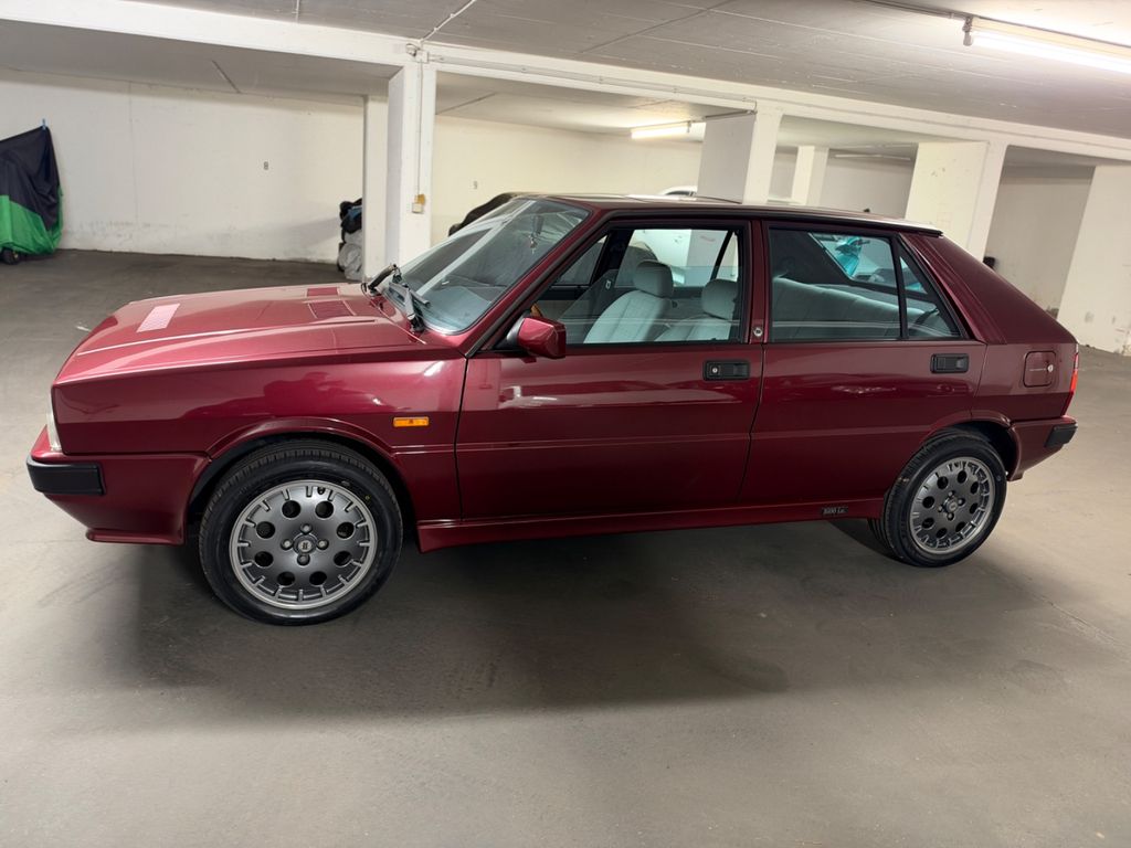 Lancia Delta GT 831