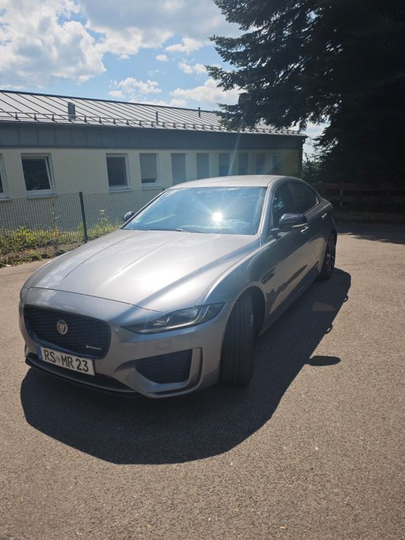Bild des Angebotes Jaguar XE D180 R-DYNAMIC S AWD R-DYNAMIC S