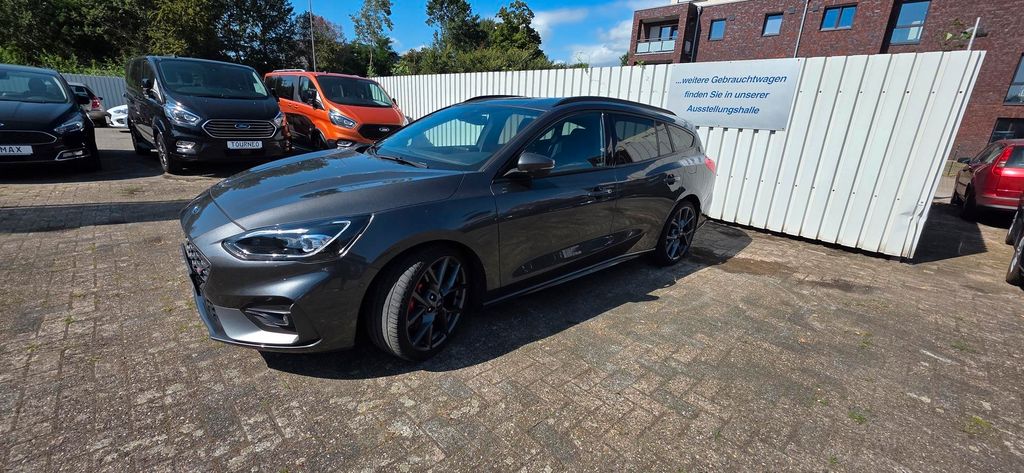 Ford Focus 2.3 EcoBoost S&S ST mit Styling-Paket LED