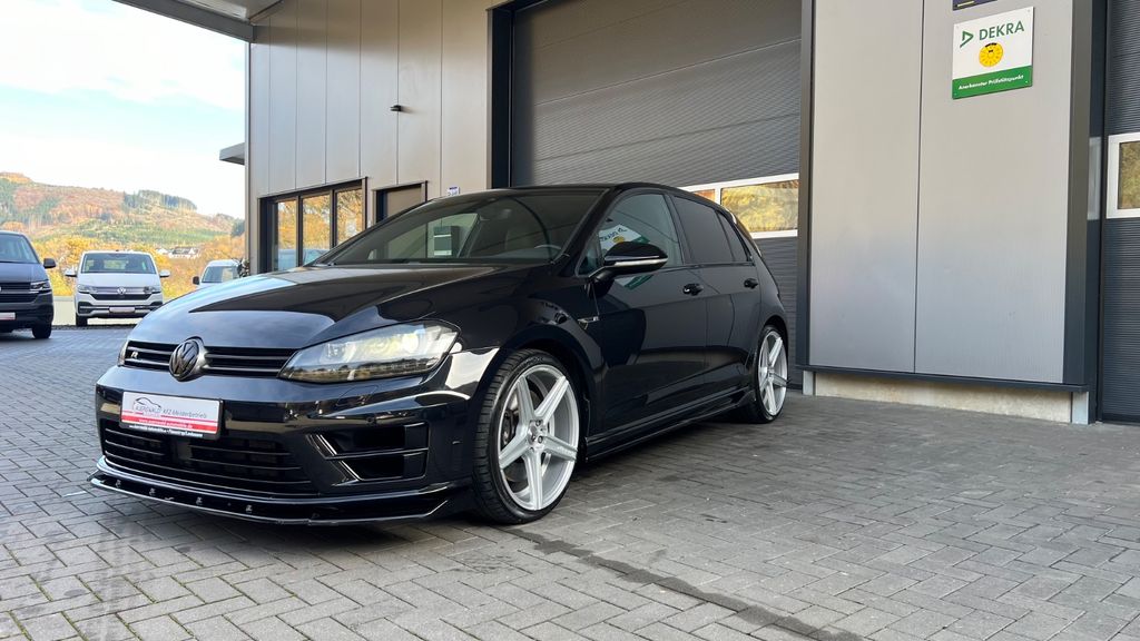 Bild des Angebotes Volkswagen Golf VII Lim. R 4Motion * MB-Design * DCC * ACC