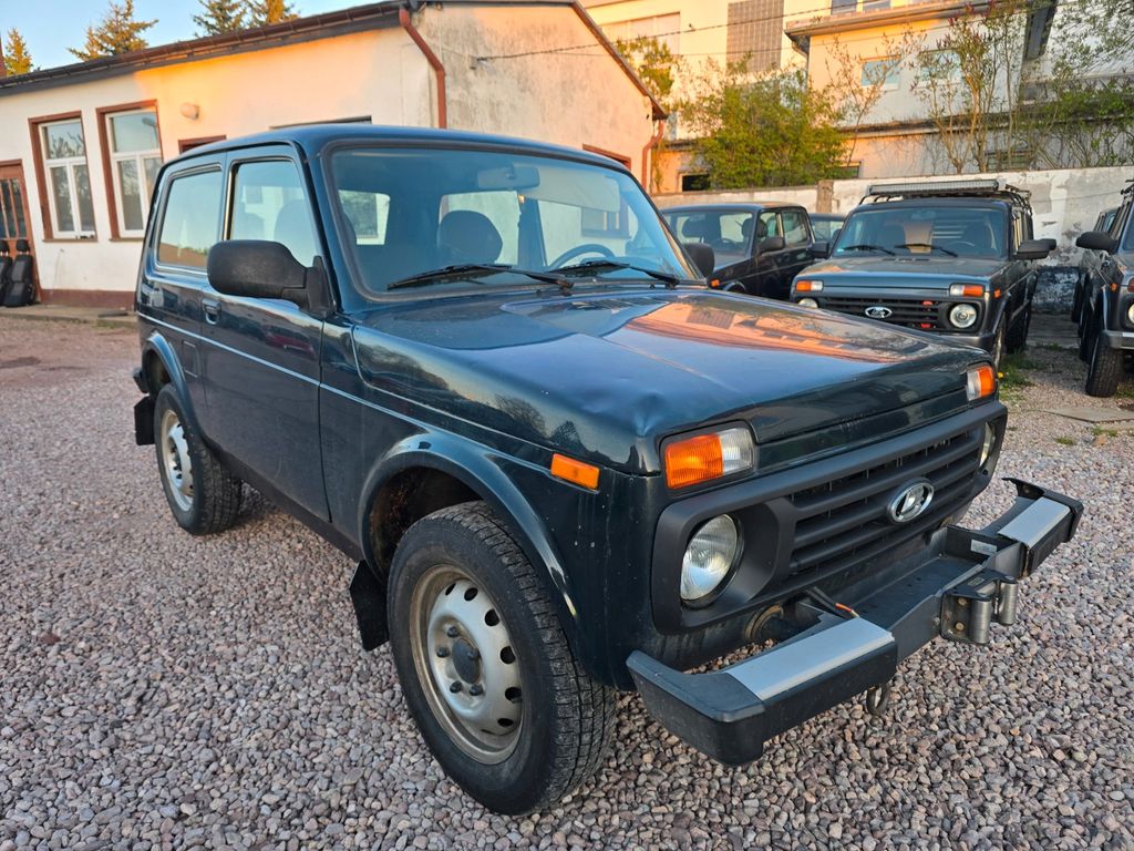 Bild des Angebotes Lada .Taiga Urban 4x4*AHK*TÜV 07.2027*1. Hand