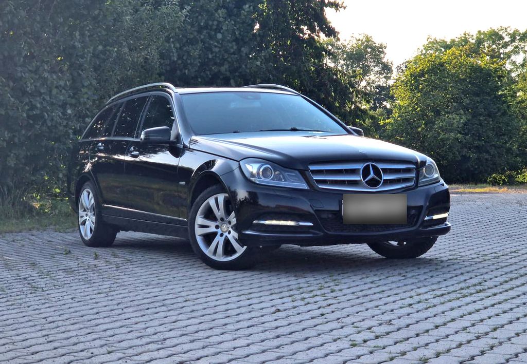 Bild des Angebotes Mercedes-Benz C 300 CDI 4MATIC T-Modell BlueEFF. Automatik 642