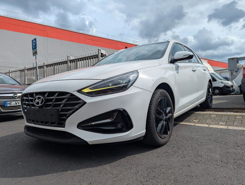 Bild des Angebotes Hyundai i30 1.0 T-GDi SPORT LED NAVi CAM HYB W.GARANTIE