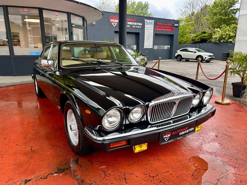 Bild des Angebotes Jaguar Daimler Duble Six | V12-Luxuslimousine