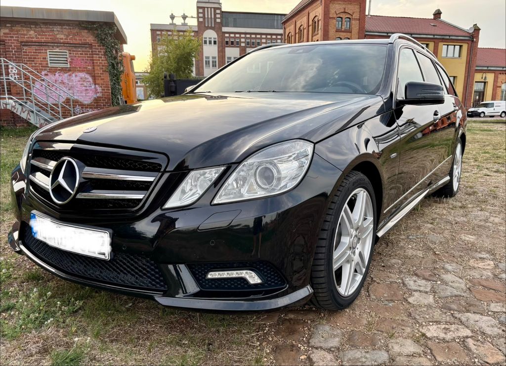 Bild des Angebotes Mercedes-Benz E 350 CDI T BlueEFFICIENCY Standard AMG LINE