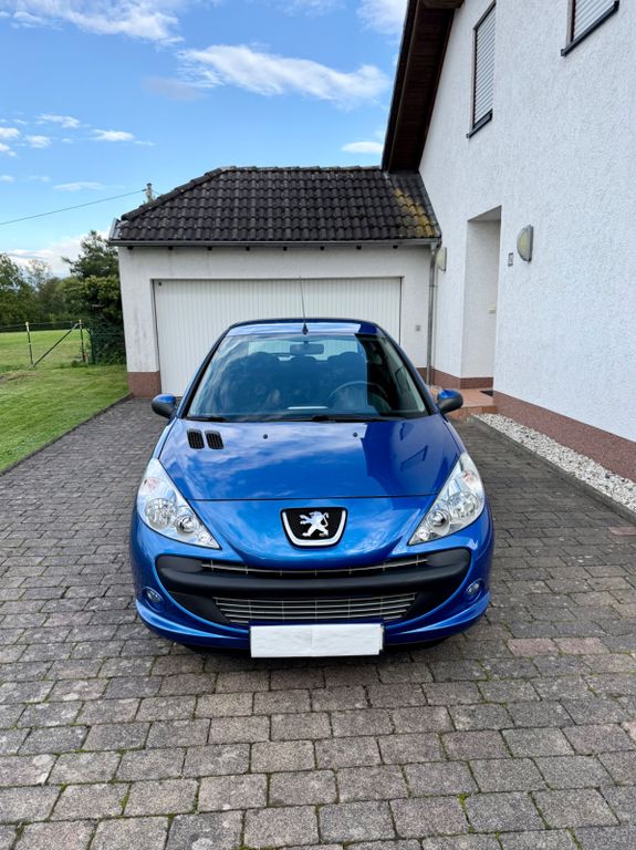Peugeot 206+ 1.4 75-Sehr gepflegt-TÜV Neu