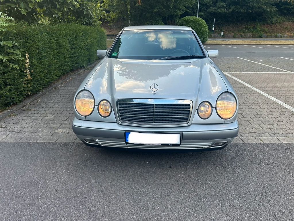 Bild des Angebotes Mercedes-Benz E 200 TÜV2028 Klima, Automatik, Tempomat