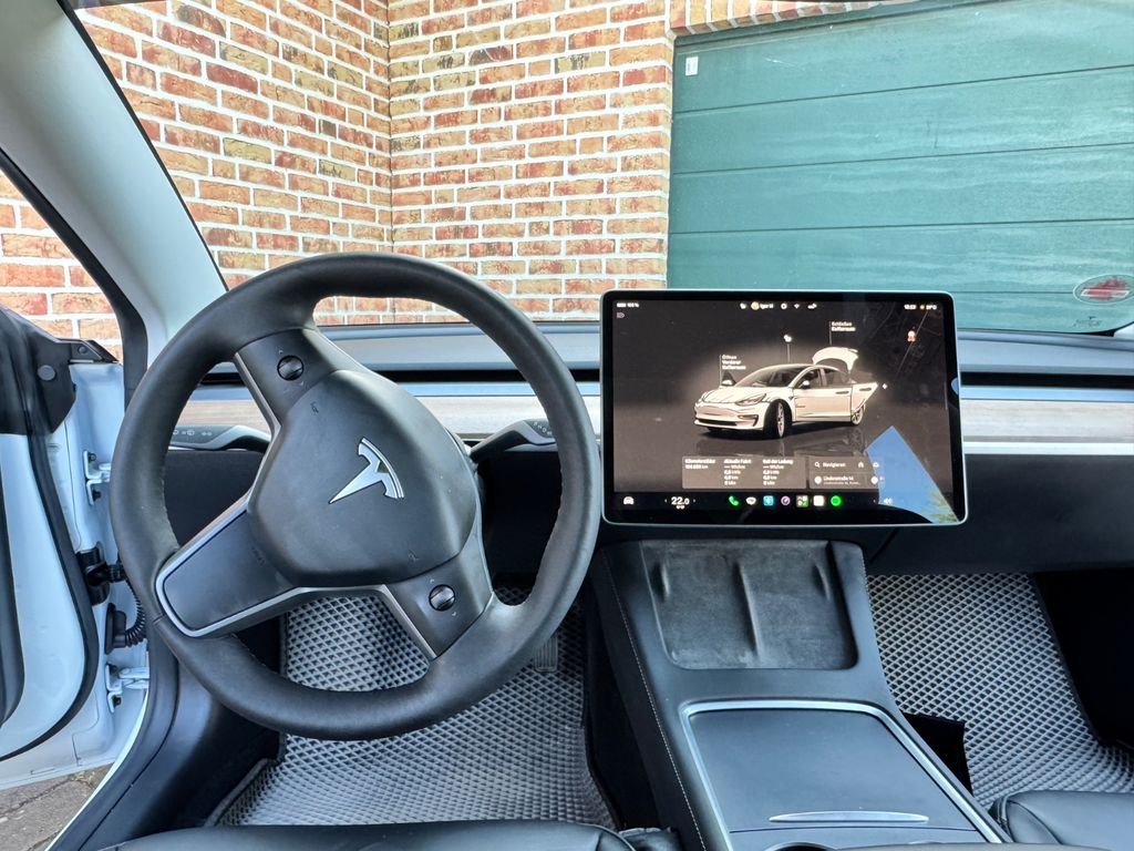 Bild des Angebotes Tesla Model 3 mit Anhängerkupplung