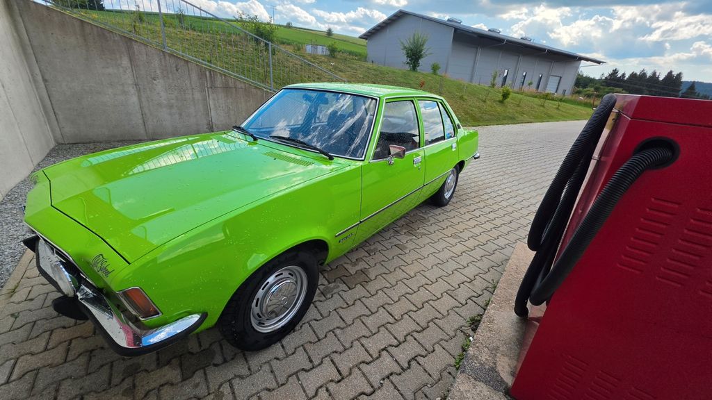 Opel Rekord D 1700 H-Zulassung + Ersatzteile
