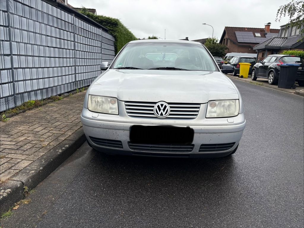 Bild des Angebotes Volkswagen Bora 1.6 Basis Basis