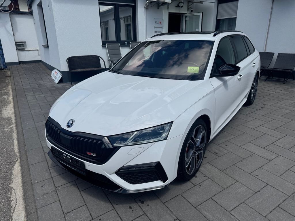 Bild des Angebotes Skoda Octavia Combi RS 4x4 ACC LED Sport-Leder Digial
