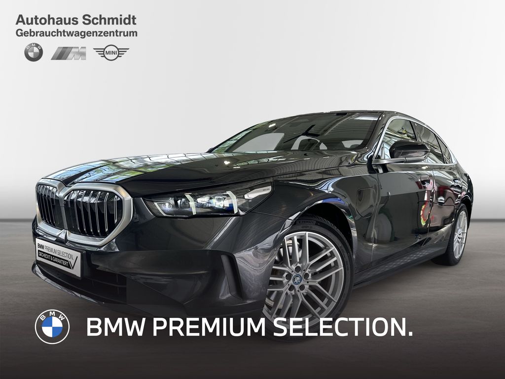 Bild des Angebotes BMW 530e Limousine 487€ netto/mtl.*19"*LC Prof.*HUD*