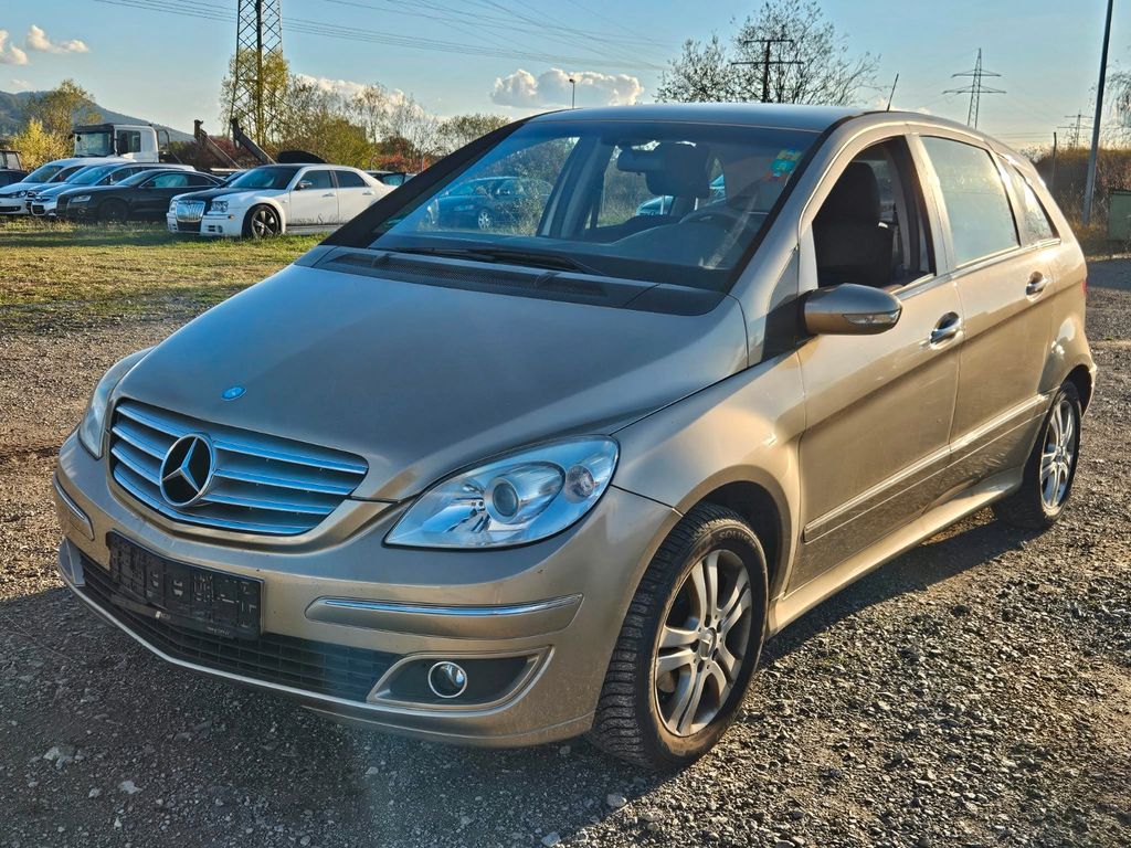 Bild des Angebotes Mercedes-Benz B 170 Design Edition Klima AHK Tüv 03.2027
