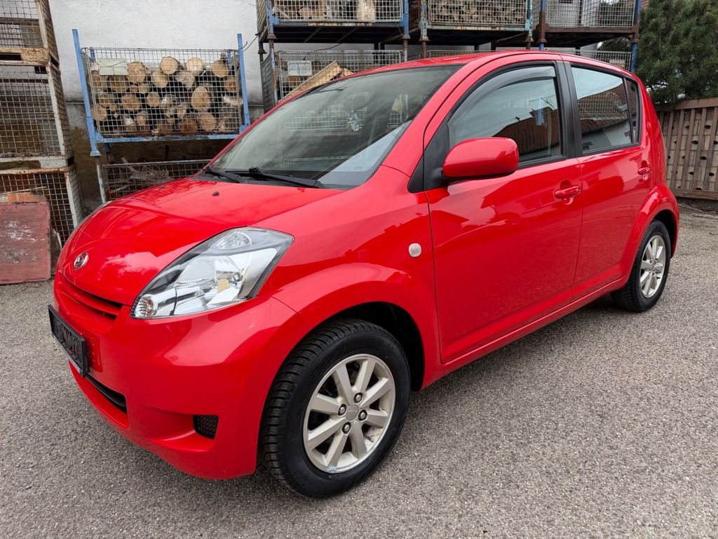 Daihatsu Sirion 1.0 -