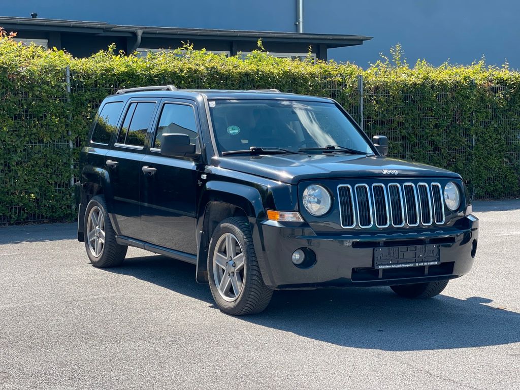 Bild des Angebotes Jeep Patriot Sport 2.0 CRD 1 Hand TÜV + INSPEK NEU !!