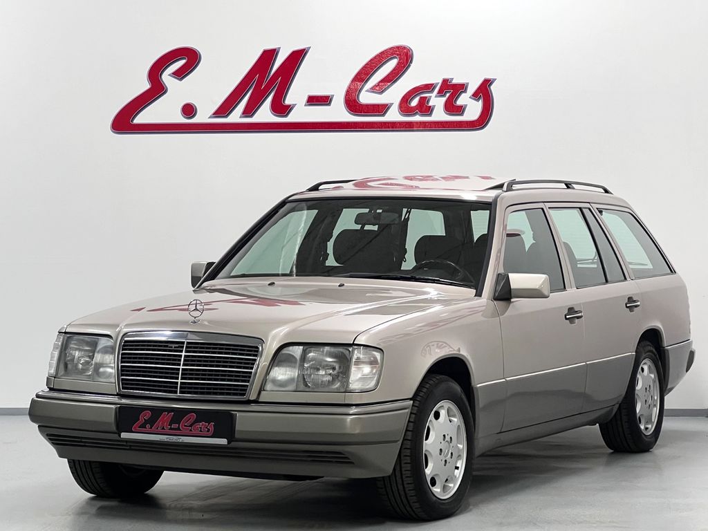Bild des Angebotes Mercedes-Benz E 320 T-Model*Schalter*7 Sitzer*D-KFZ*Top Gepfl.