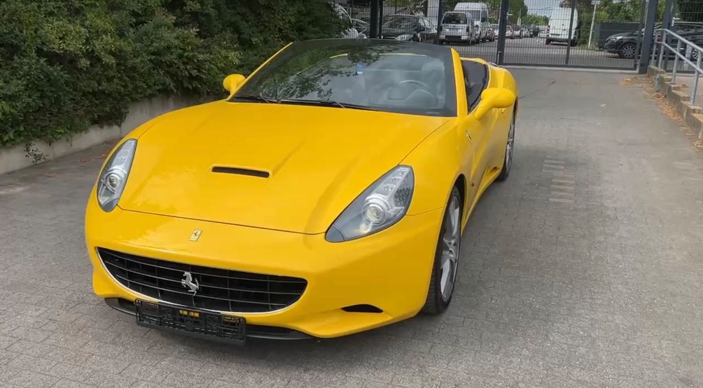 Bild des Angebotes Ferrari California 4.3 V8 4-Sitzer