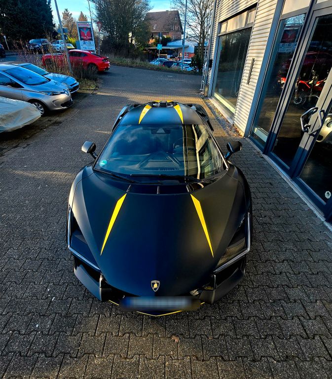 Bild des Angebotes Lamborghini Revuelto 6.5 V12 LP585K/Carbon/Beifahrerdisplay