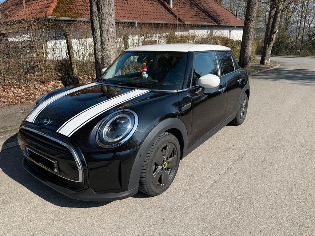 Bild des Angebotes MINI Cooper Classic Trim, 8fach, Lenkrad-Hzg, HuD