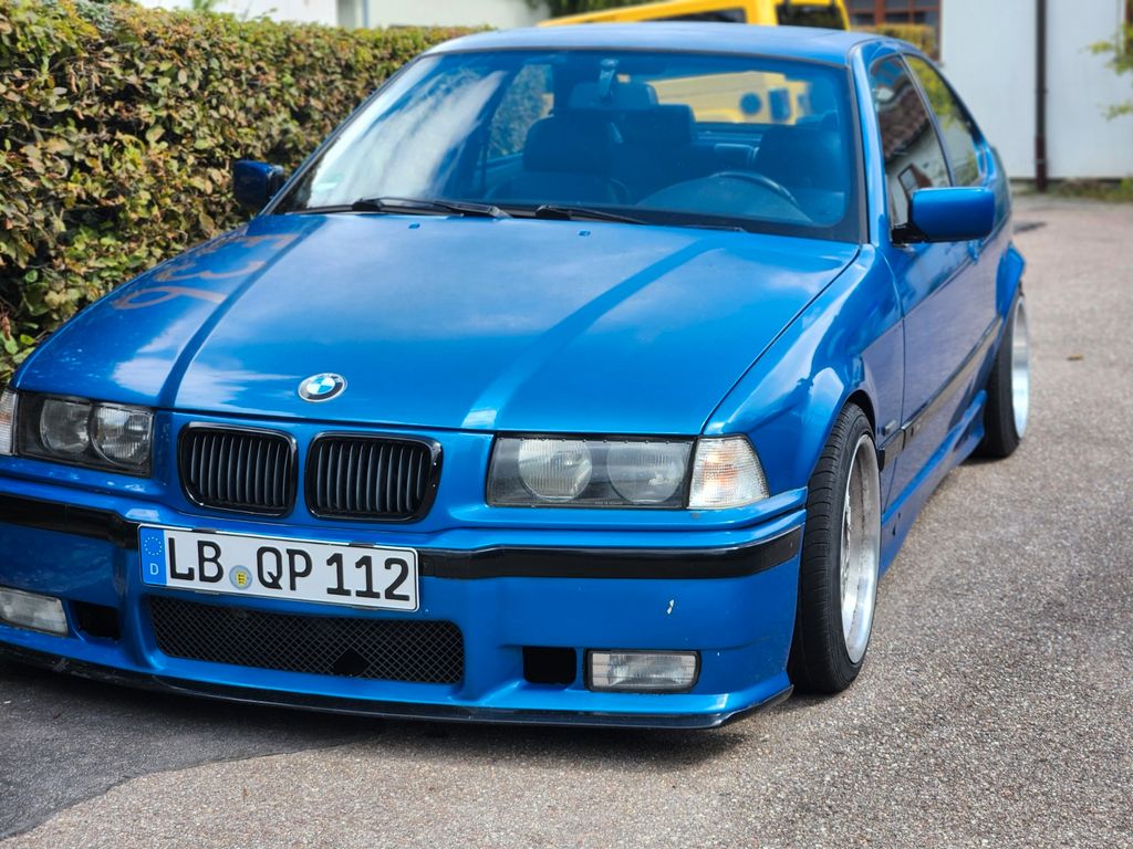 BMW 323ti compact
