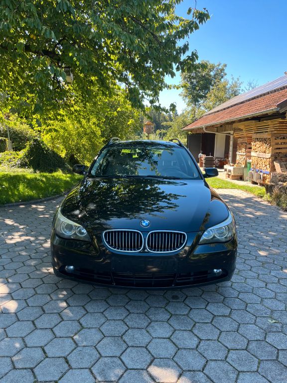 Bild des Angebotes BMW 535d E61 Touring Head Up,Xenon,PDC,AHK,Memory