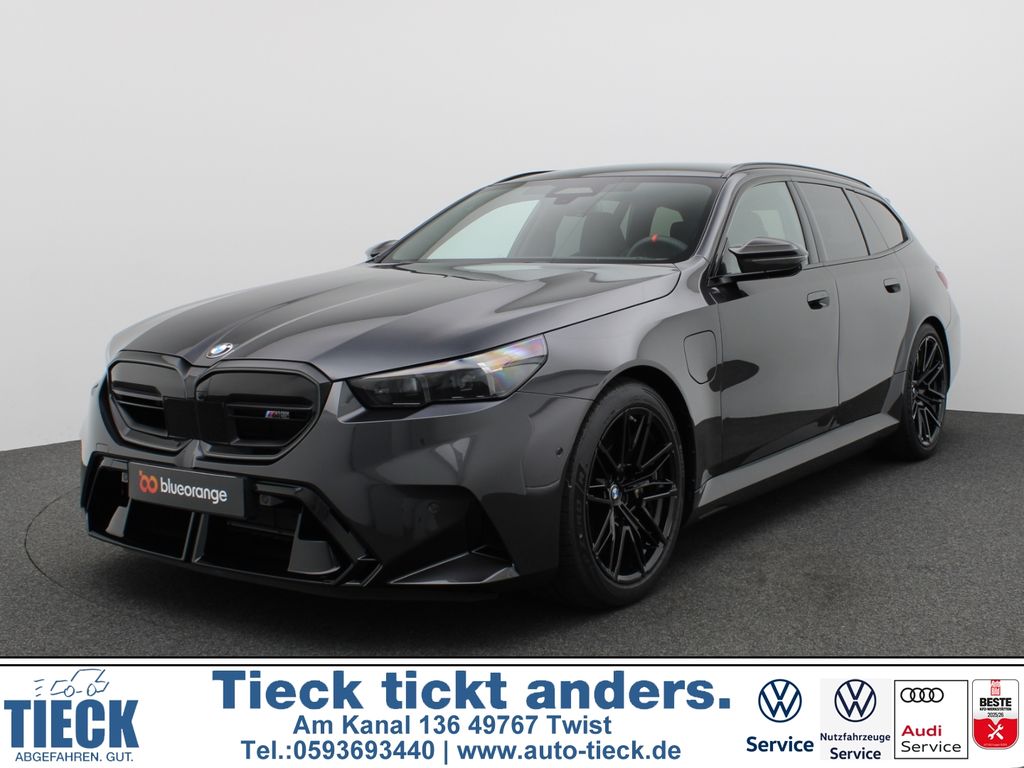 Bild des Angebotes BMW M5 Touring Sportpaket HUD  AHK Pano Navi Leder