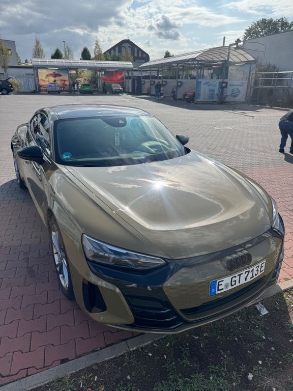 Bild des Angebotes Audi e-tron GT quattro - Tactical Green