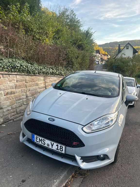 Bild des Angebotes Ford Fiesta 1,6 EcoBoost ST200 ST200