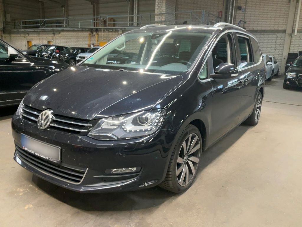 Bild des Angebotes Volkswagen Sharan DSG 7Sitz AHK*STHZ*APP*LED*SHZ*ACC*PAN*RK