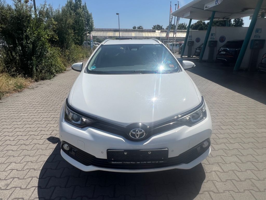 Toyota Auris Touring Sports Team D