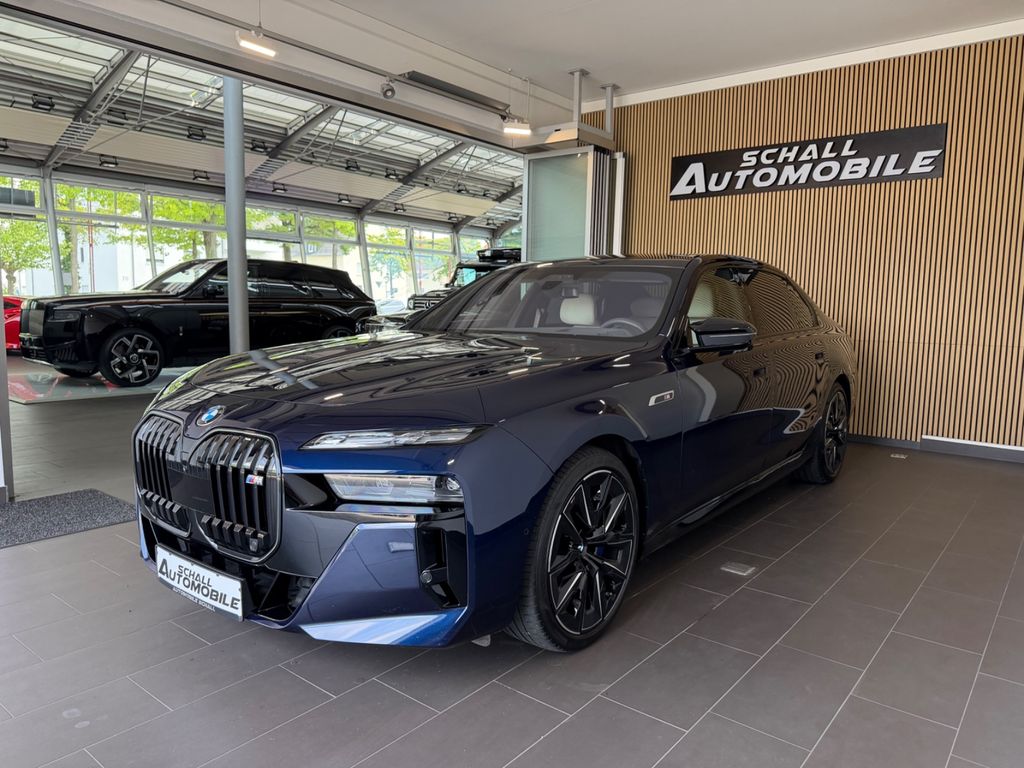 Bild des Angebotes BMW 740d xDrive *PANO/THEATRE/DRV.-ASS.-PRO/ST.-HZG*