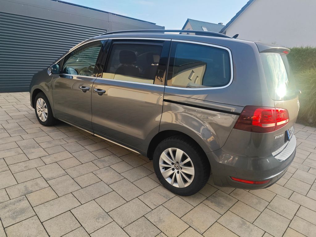 Bild des Angebotes Volkswagen Sharan 1.4 GARANTIE DSG eAHK 7Sitzer ServiceNEU