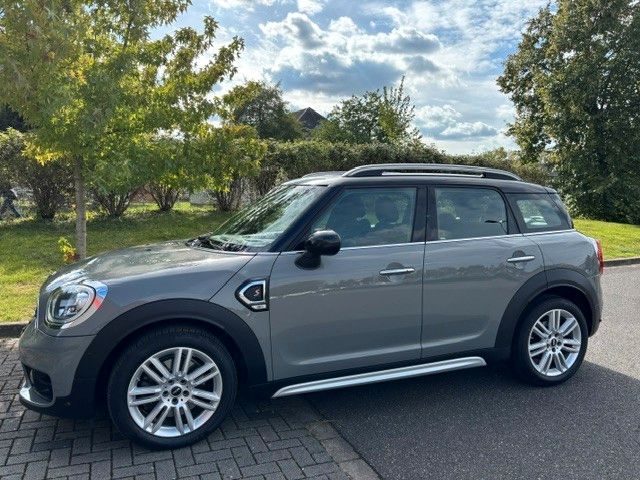 Bild des Angebotes MINI Countryman S (Cooper) in grau und top Zustand