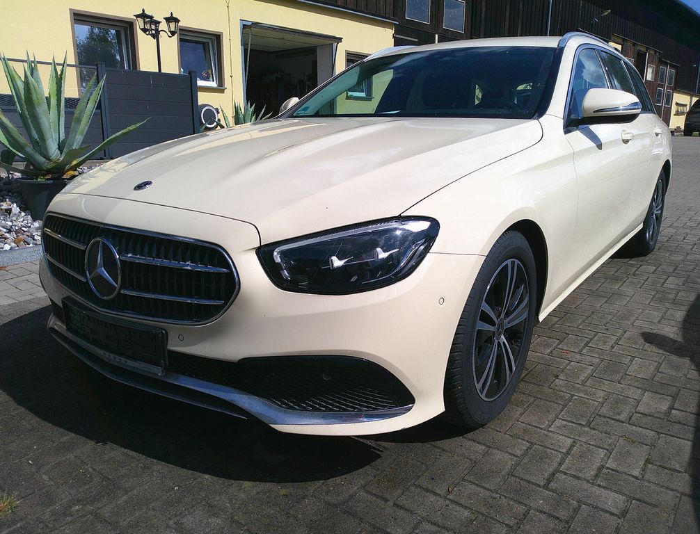 Bild des Angebotes Mercedes-Benz E 200 E T-Modell E 200 d  TAXI