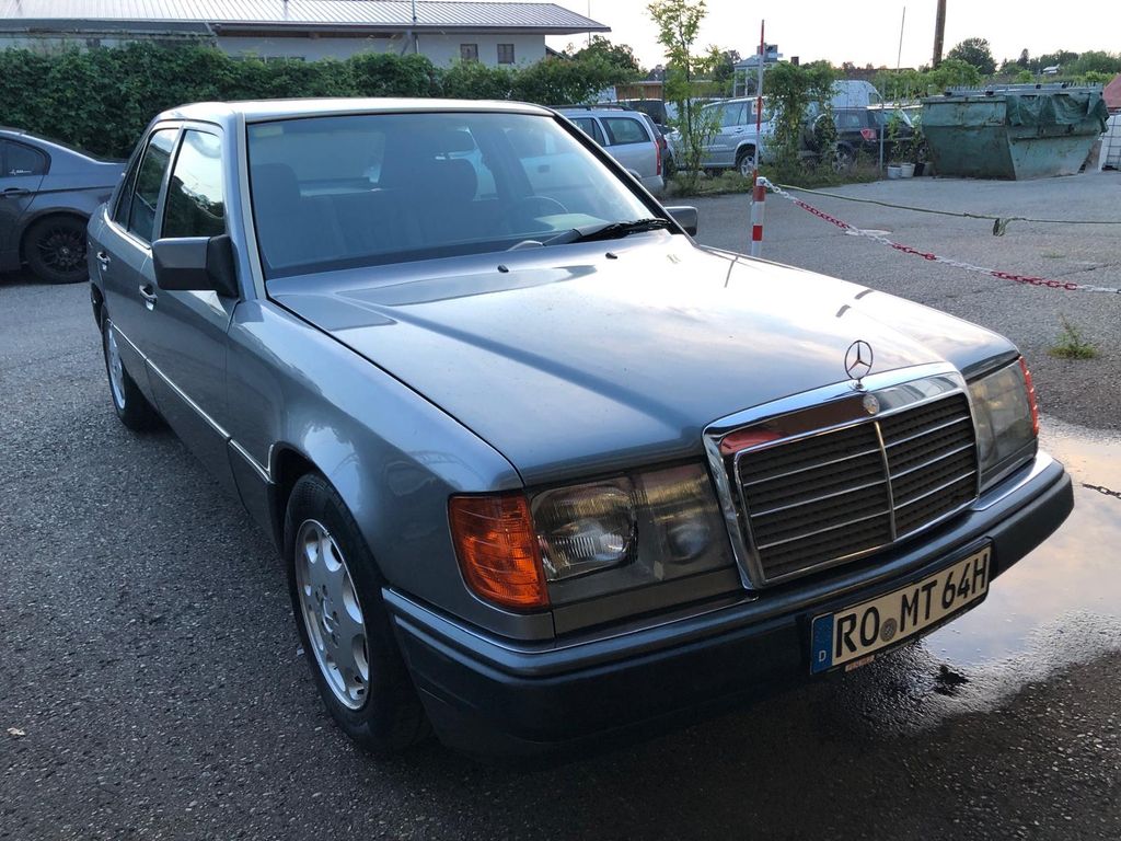 Bild des Angebotes Mercedes-Benz 230e*8fach bereift*Schiebedach*Anhängerkupplung