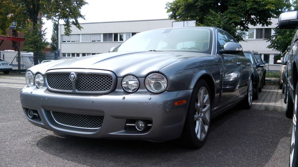 Jaguar XJ 2,7 Diesel V6 Executive 7500Netto Scheckheft