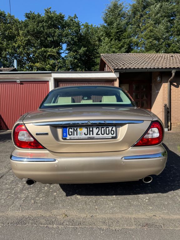 Bild des Angebotes Jaguar XJ8 3.5 Liter -