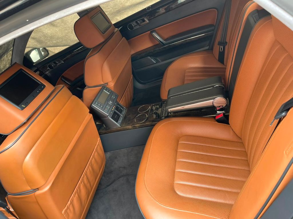 Volkswagen Phaeton 6.0 W12 lang 4MOTION Tiptronic 4-Sitzer