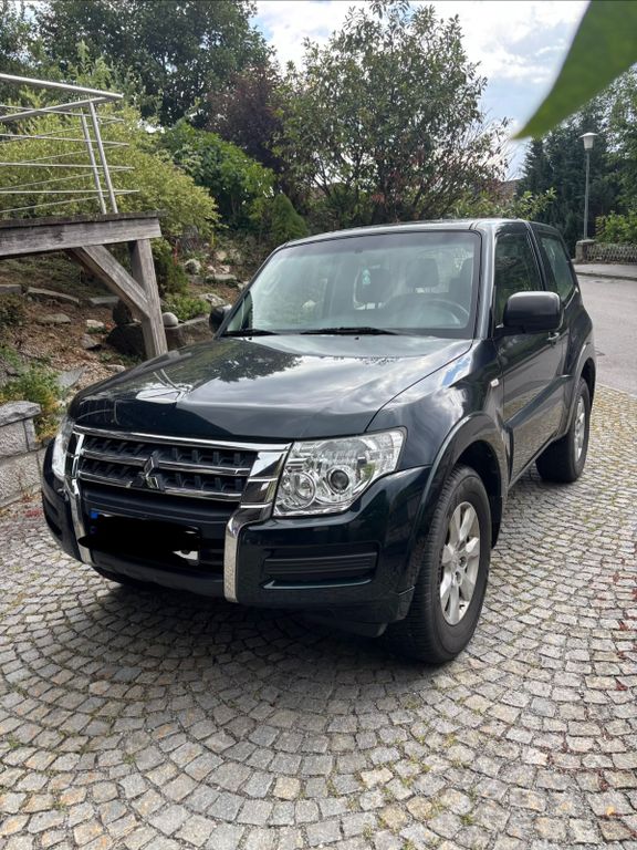 Mitsubishi Pajero 3,2 DI-D 4WD Automatik -
