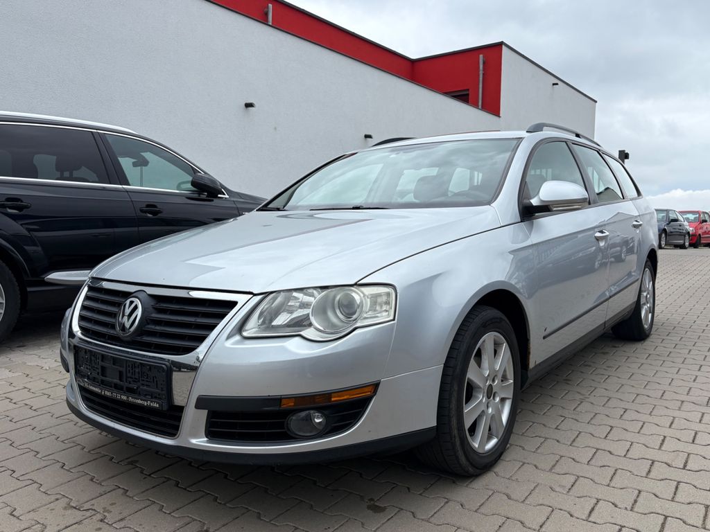 Bild des Angebotes Volkswagen Passat Variant Trendline * 8xREIFEN *TEMP*SHZ*