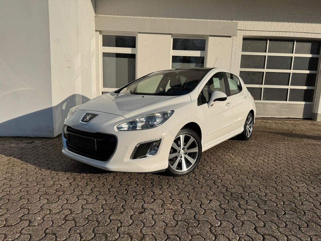 Bild des Angebotes Peugeot 308 1.6 Allure 2.Hand Pano AHK Leder LED Memory