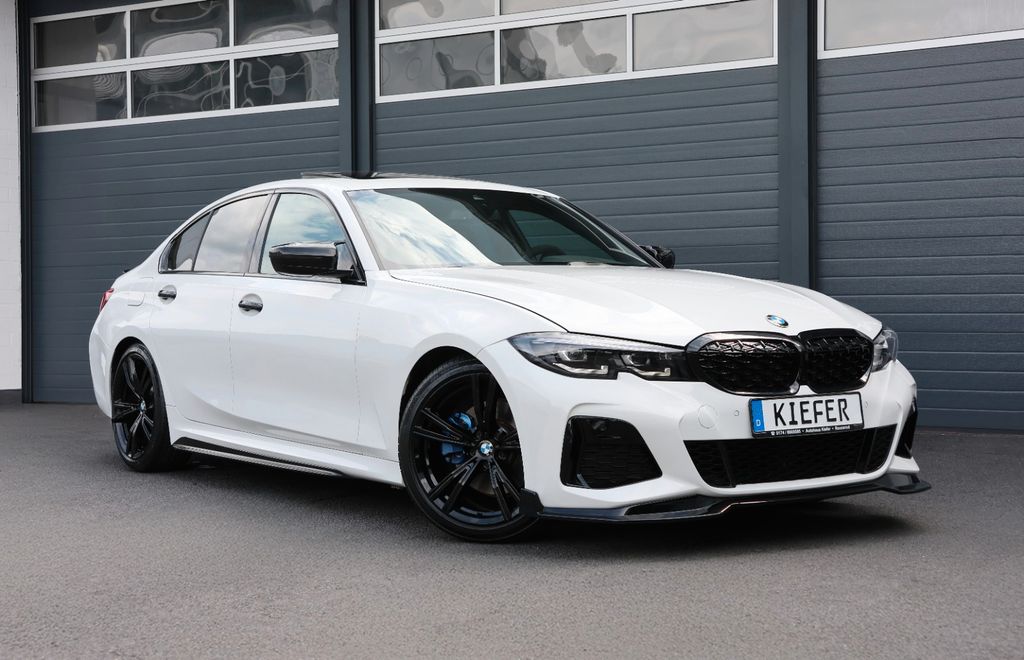 Bild des Angebotes BMW 330i M/CarPlay/Cockpit/SHZ/TOTW/SPUR/KAMERA/R19