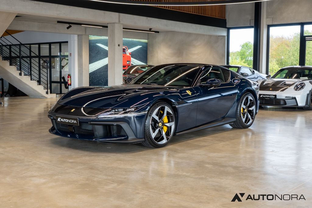 Ferrari 12 Cilindri ACC Lift Burmester Massage CarPlay